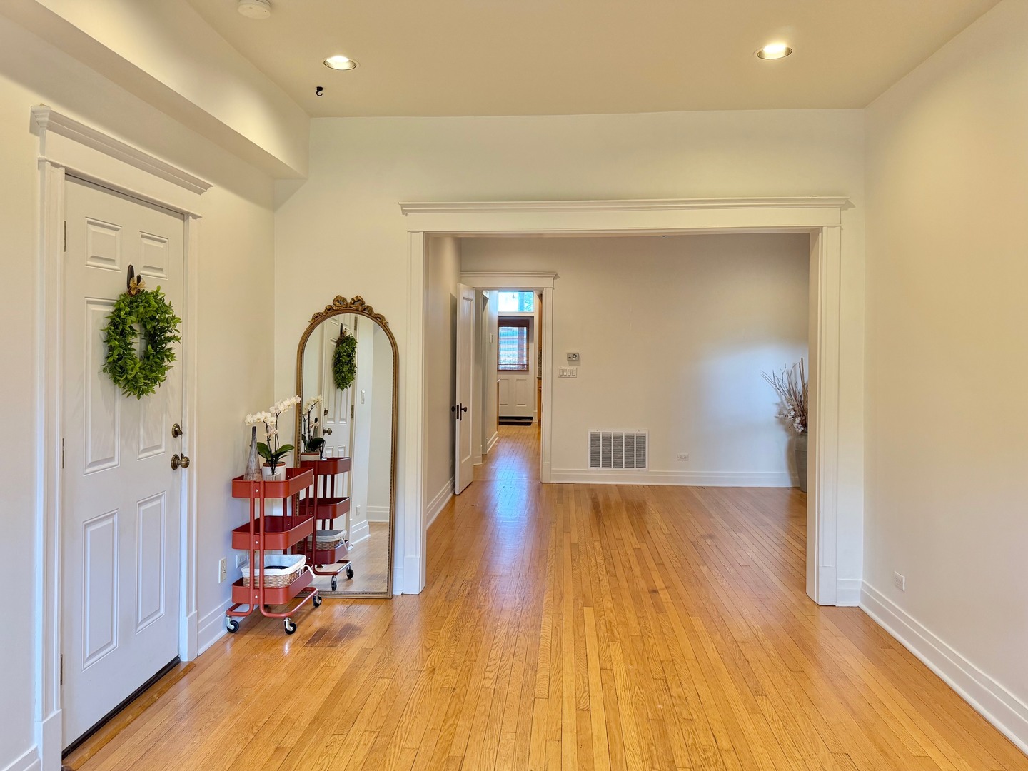 2918 W LOGAN Boulevard #2E, Chicago, IL 60647