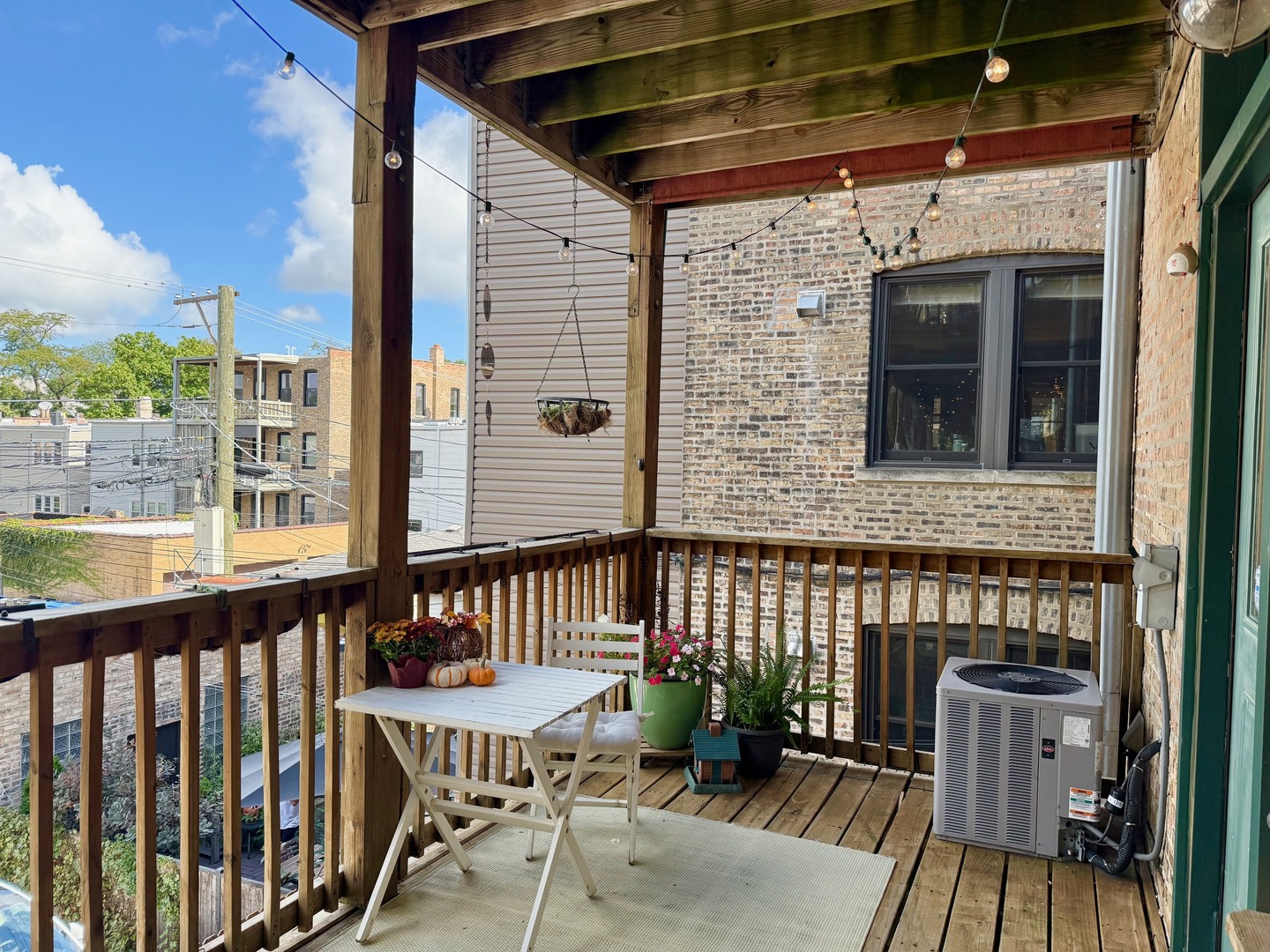 2918 W LOGAN Boulevard #2E, Chicago, IL 60647