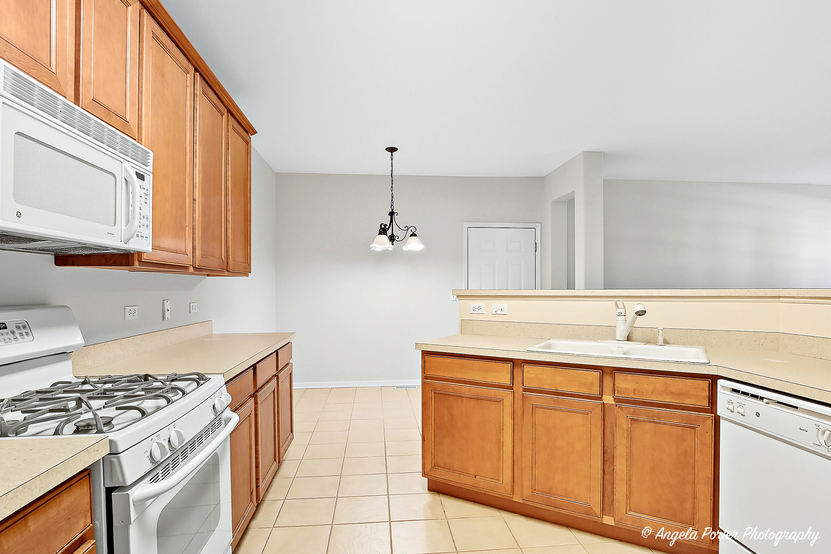 4212 Savoy Lane #4212, McHenry, IL 60050