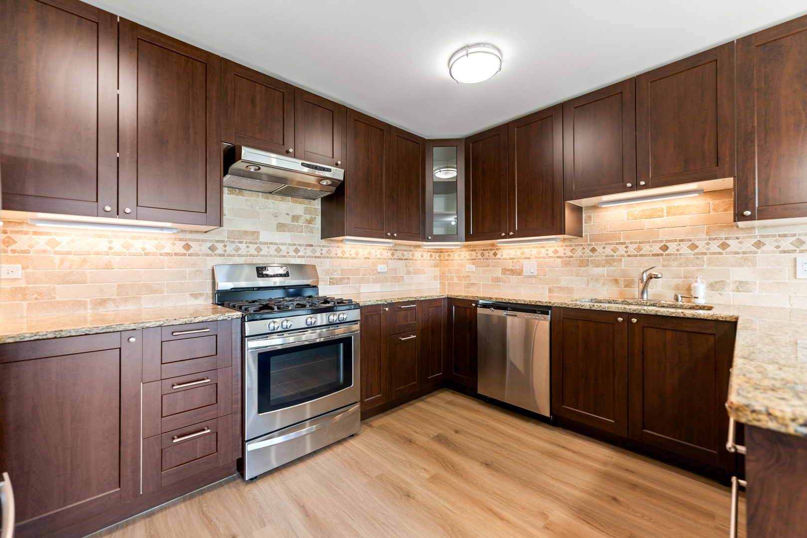 8025 W Oconnor Drive #4C, River Grove, IL 60171