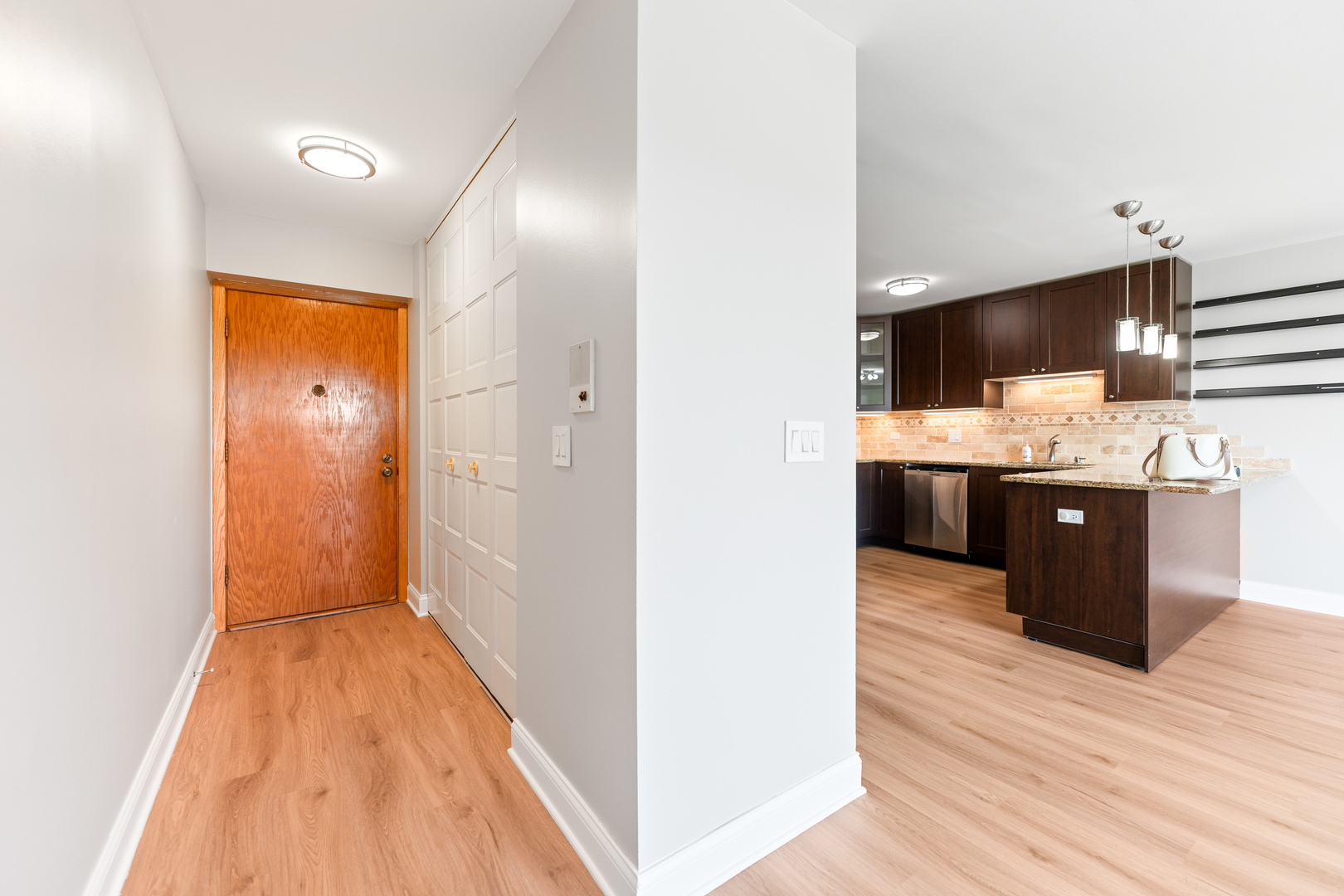 8025 W Oconnor Drive #4C, River Grove, IL 60171