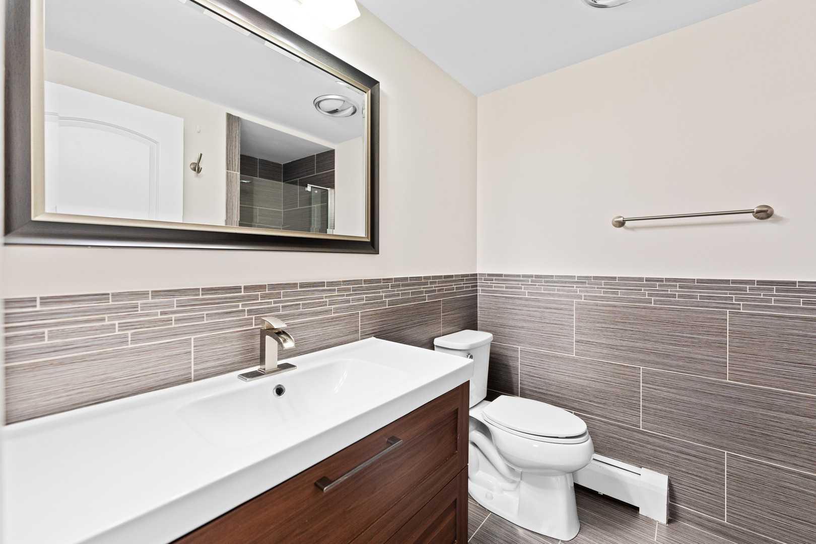 8025 W Oconnor Drive #4C, River Grove, IL 60171