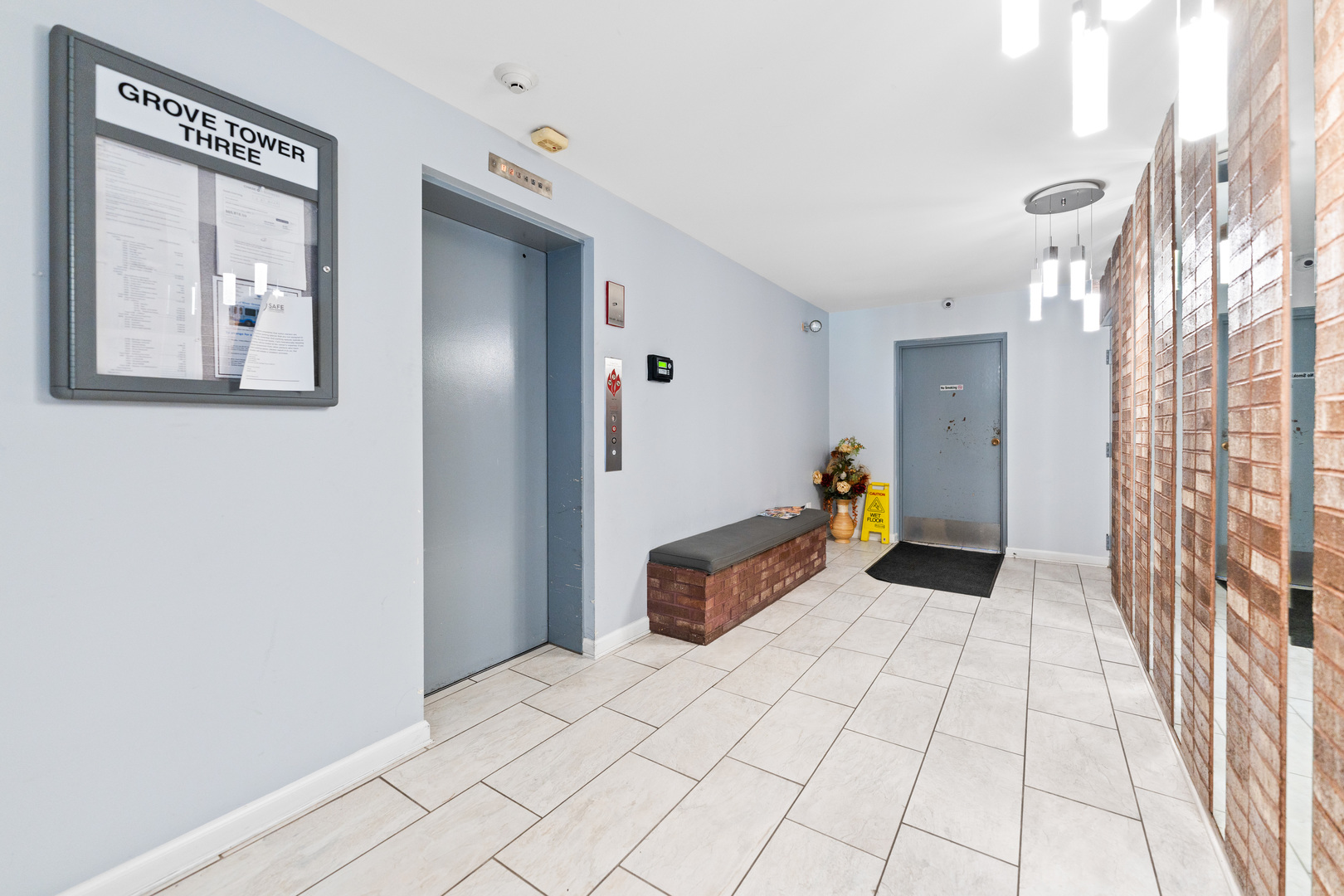 8025 W Oconnor Drive #4C, River Grove, IL 60171