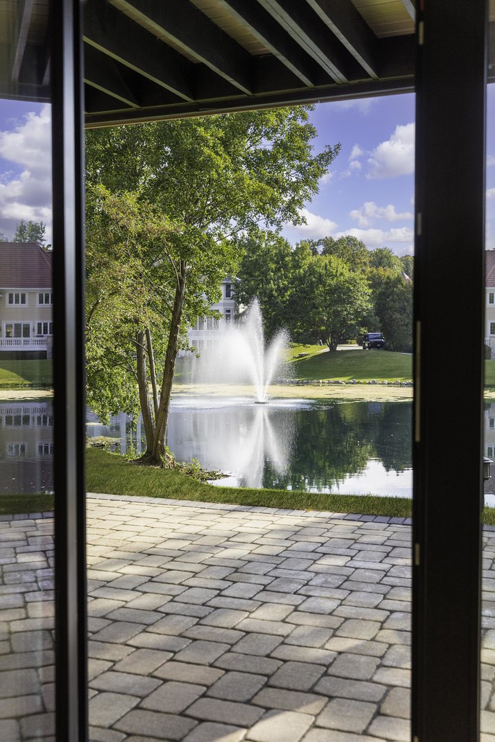 9427 Falling Waters Drive, Burr Ridge, IL 60527