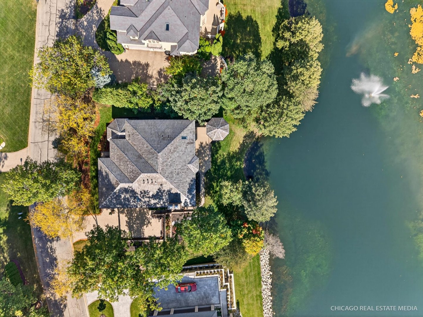 9427 Falling Waters Drive, Burr Ridge, IL 60527