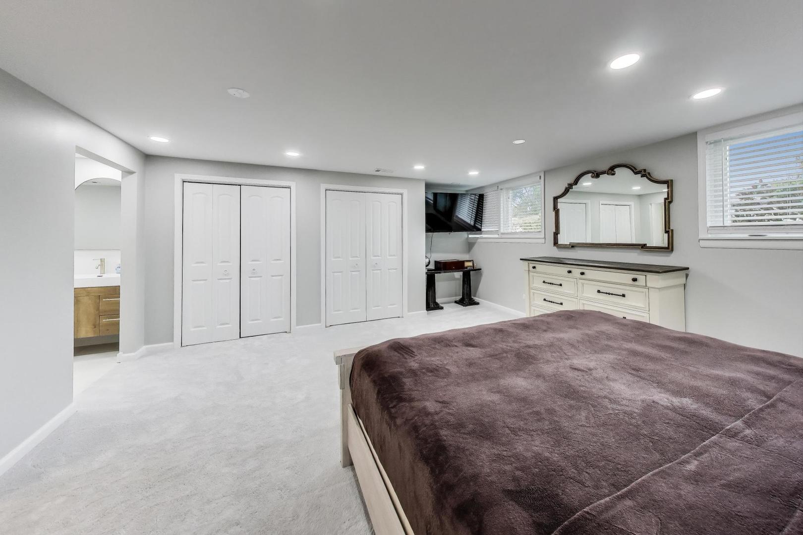 2121 W Sibley Street, Park Ridge, IL 60068