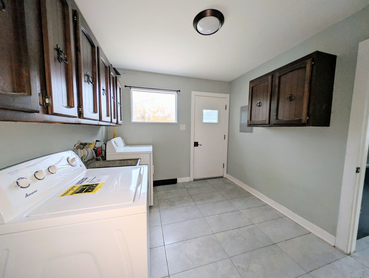 417 W Terrace Street, Villa Park, IL 60181