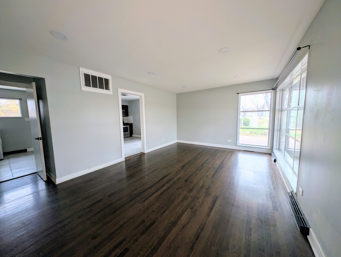 417 W Terrace Street, Villa Park, IL 60181