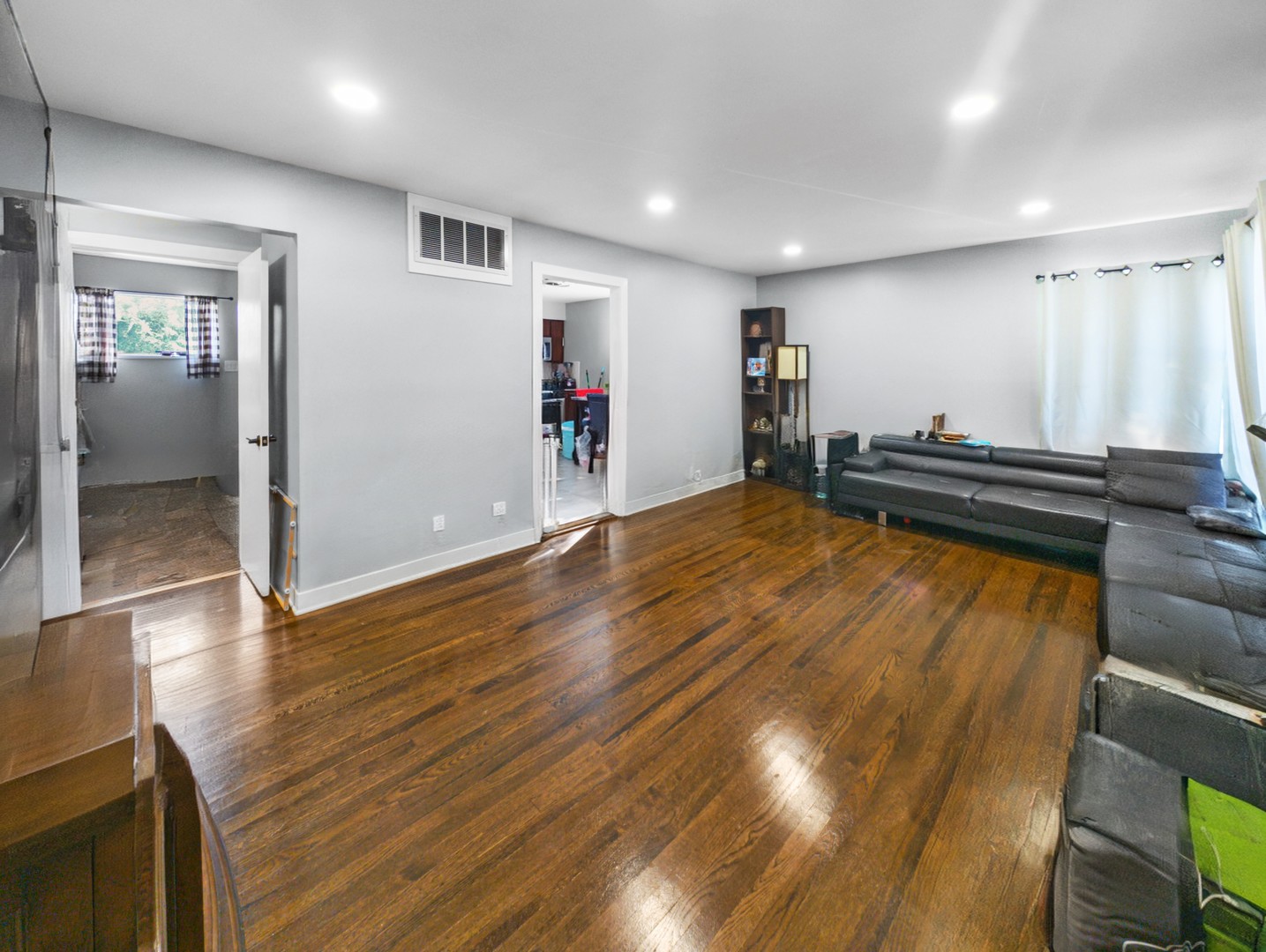 417 W Terrace Street, Villa Park, IL 60181