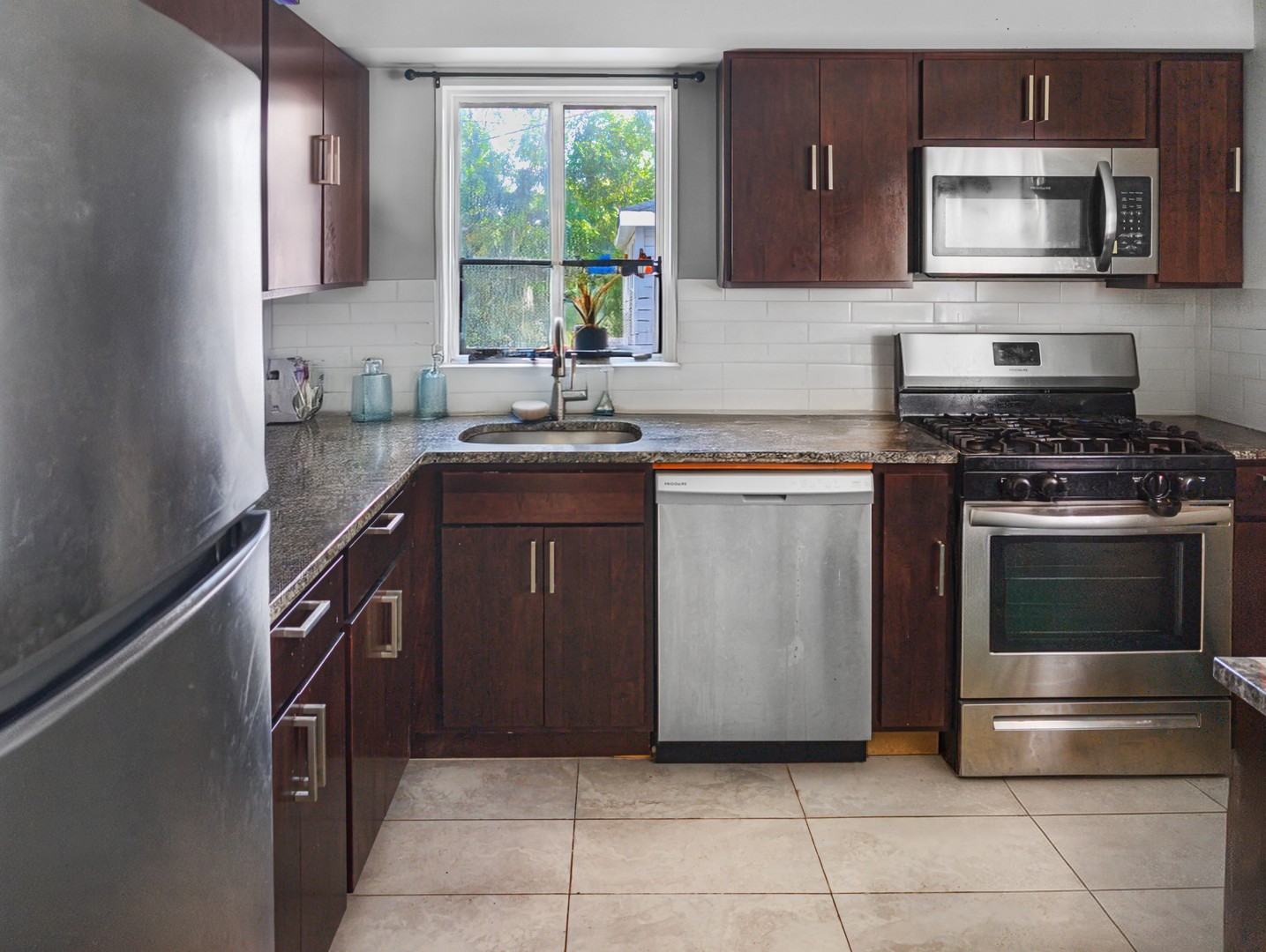 417 W Terrace Street, Villa Park, IL 60181