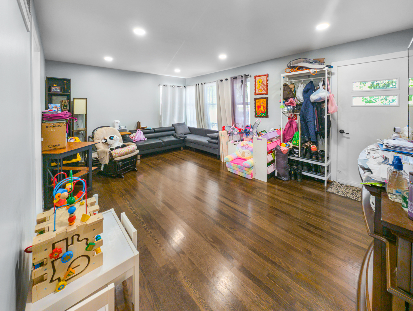 417 W Terrace Street, Villa Park, IL 60181