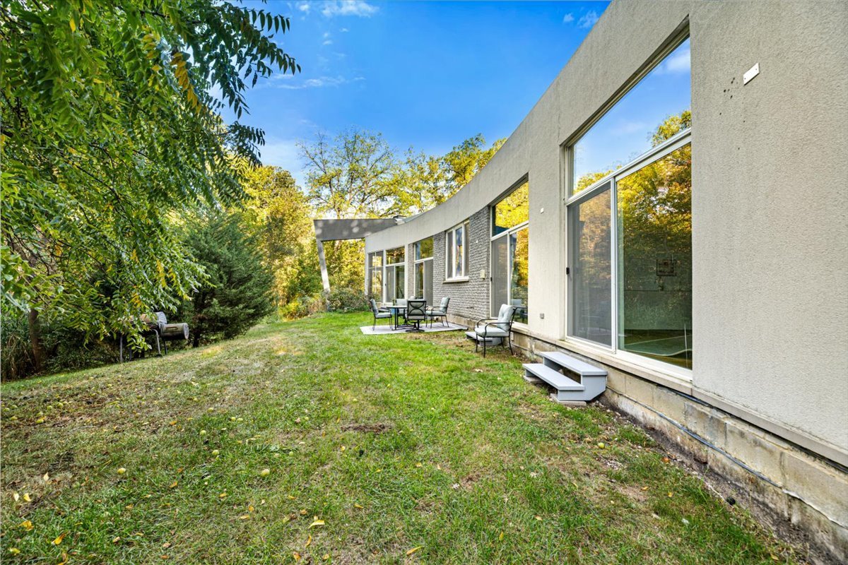 21846 N Hickory Hill Drive, Kildeer, IL 60047