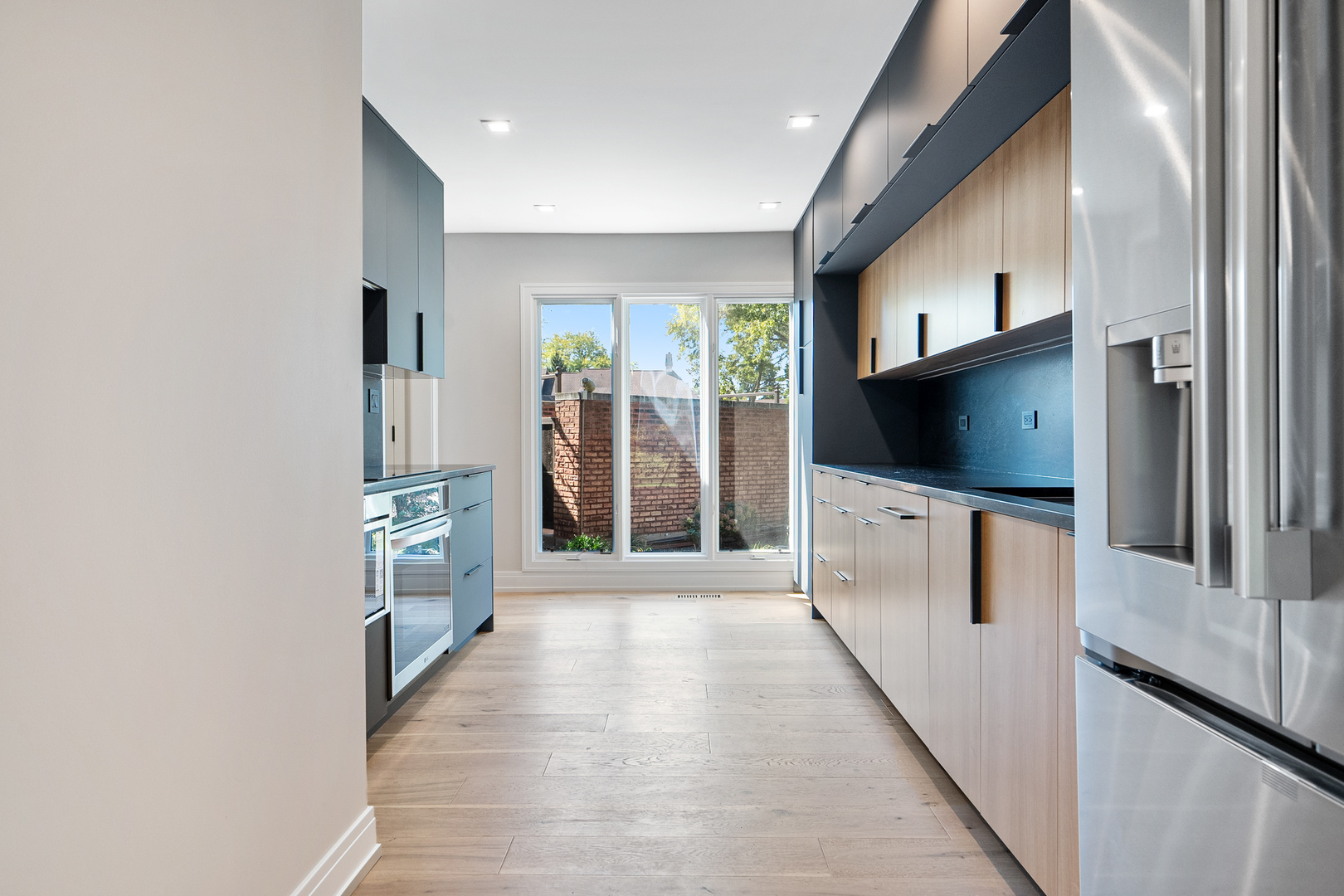 1891 Mission Hills Lane, Northbrook, IL 60062