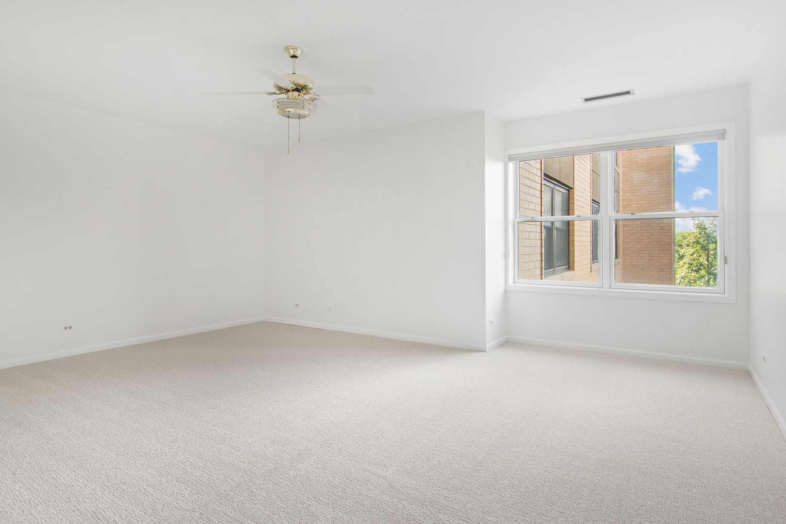 4545 W Touhy Avenue #511E, Lincolnwood, IL 60712