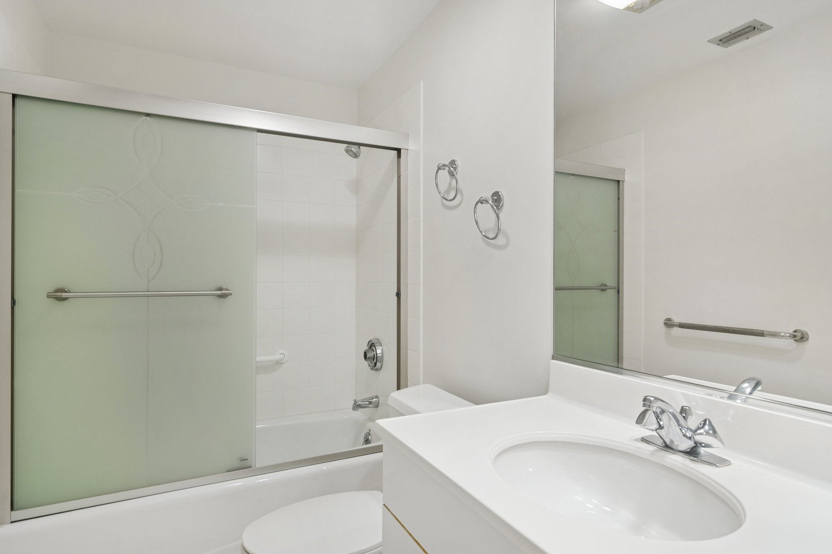 4545 W Touhy Avenue #511E, Lincolnwood, IL 60712