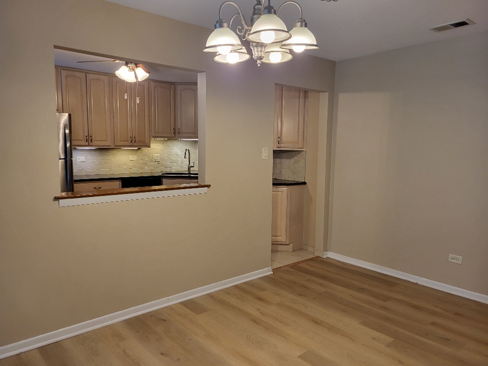 7510 FARMINGDALE Drive #104, Darien, IL 60561