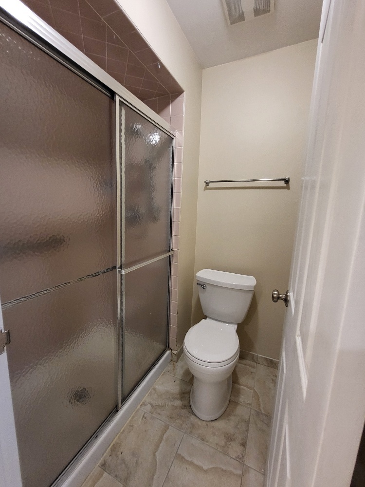 7510 FARMINGDALE Drive #104, Darien, IL 60561
