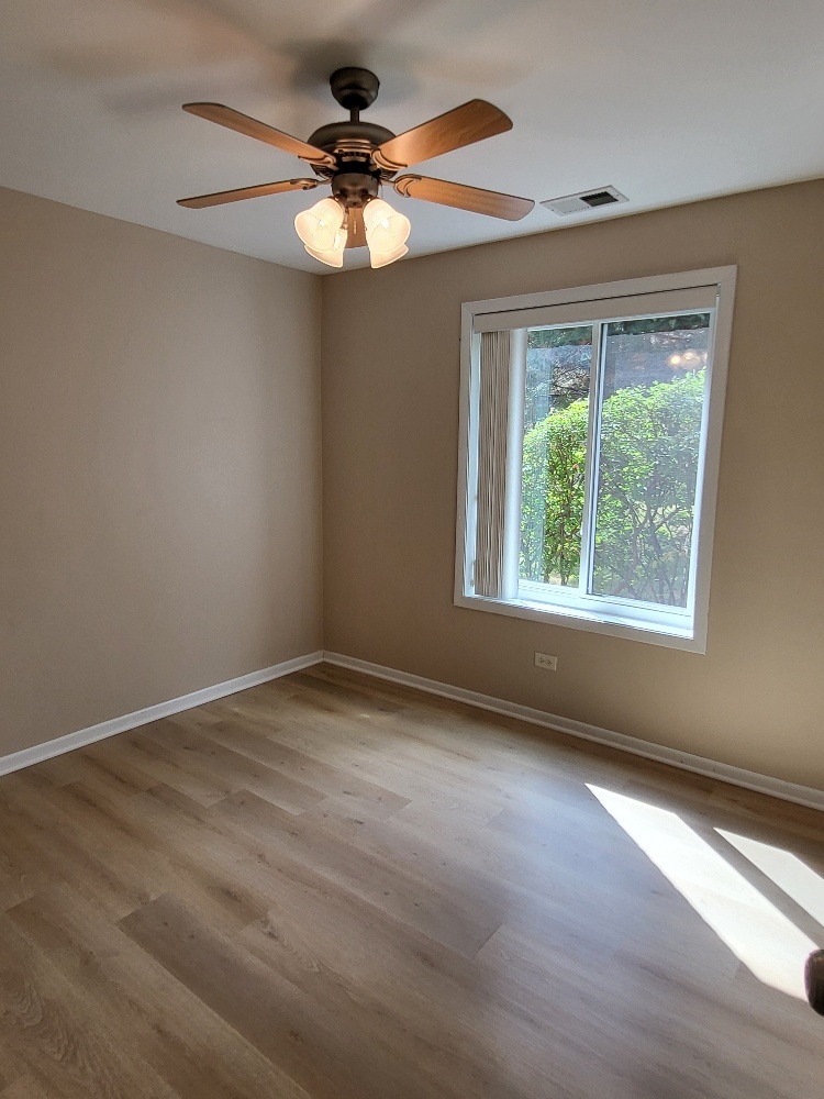 7510 FARMINGDALE Drive #104, Darien, IL 60561