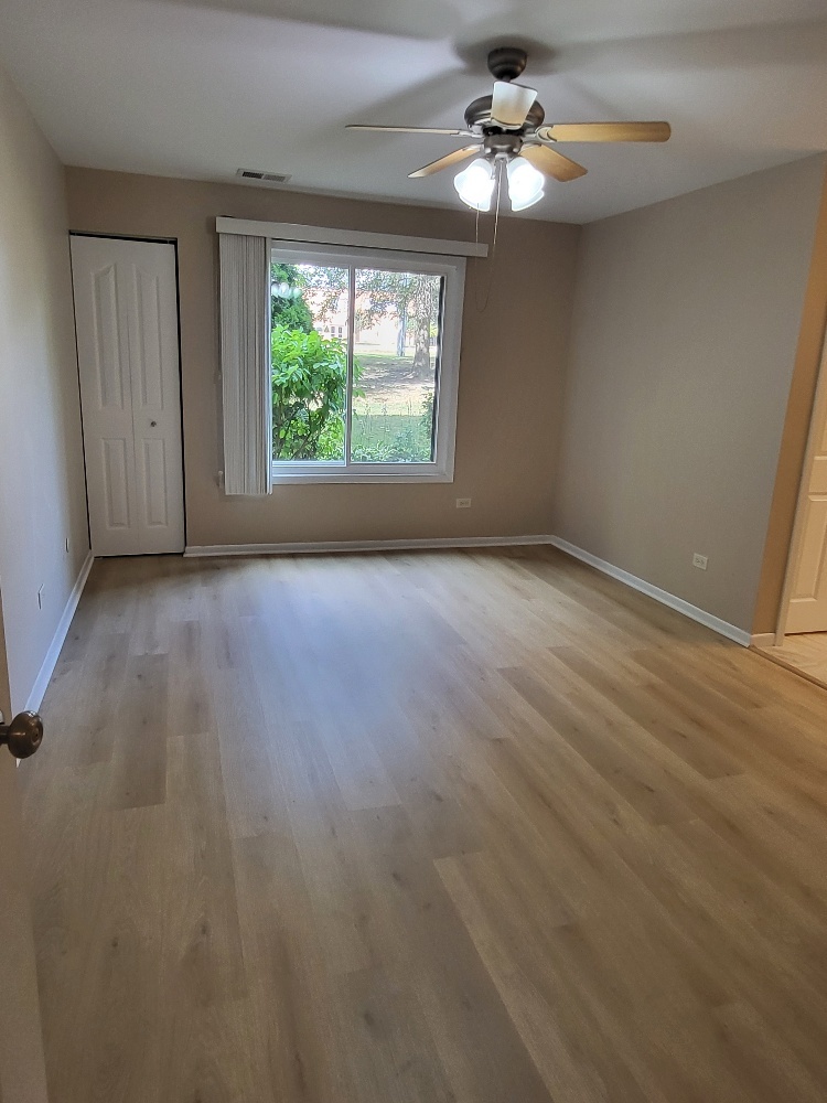7510 FARMINGDALE Drive #104, Darien, IL 60561