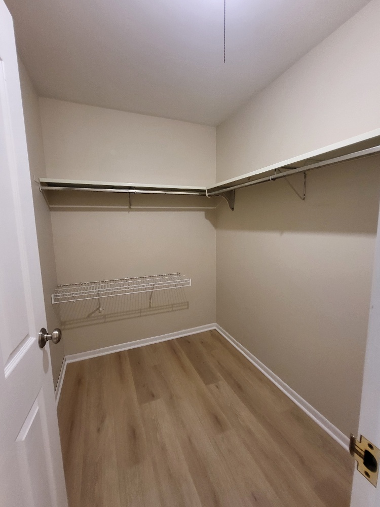 7510 FARMINGDALE Drive #104, Darien, IL 60561