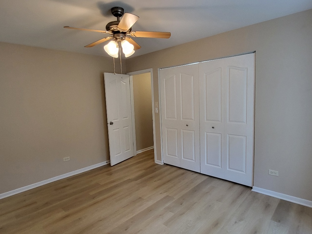 7510 FARMINGDALE Drive #104, Darien, IL 60561