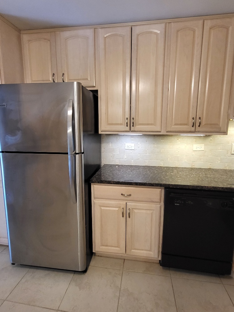 7510 FARMINGDALE Drive #104, Darien, IL 60561