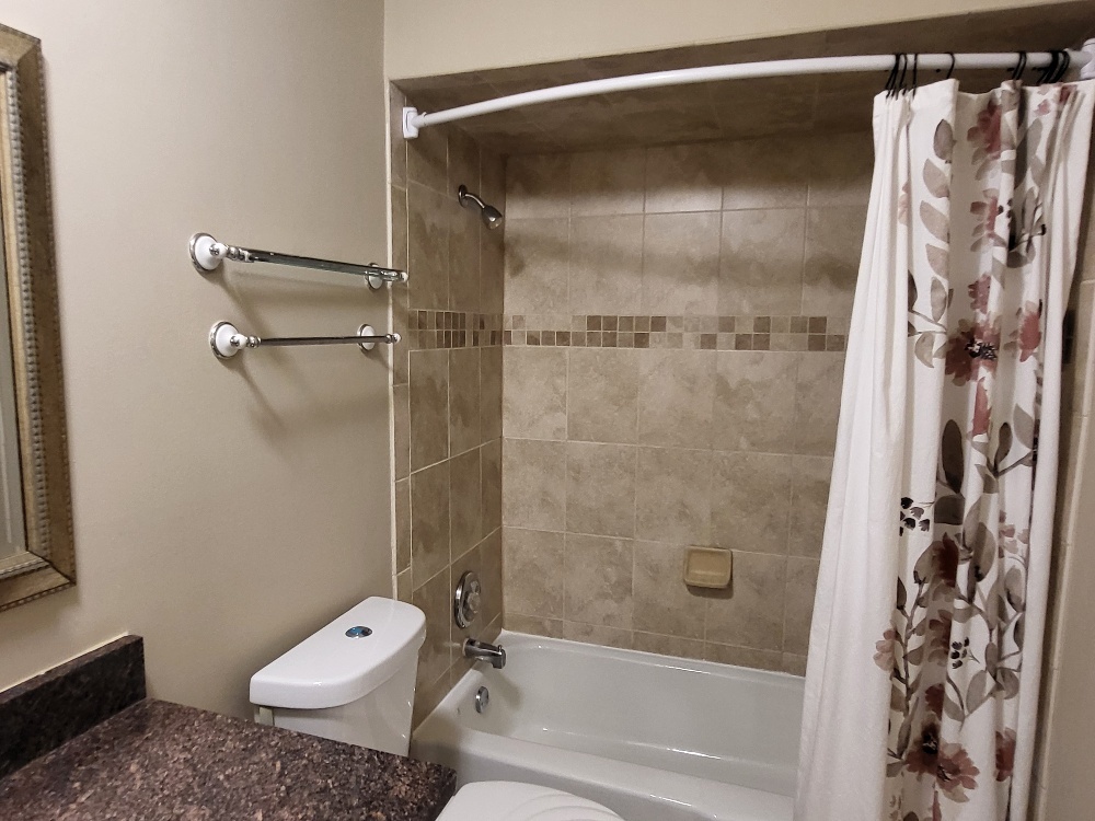 7510 FARMINGDALE Drive #104, Darien, IL 60561