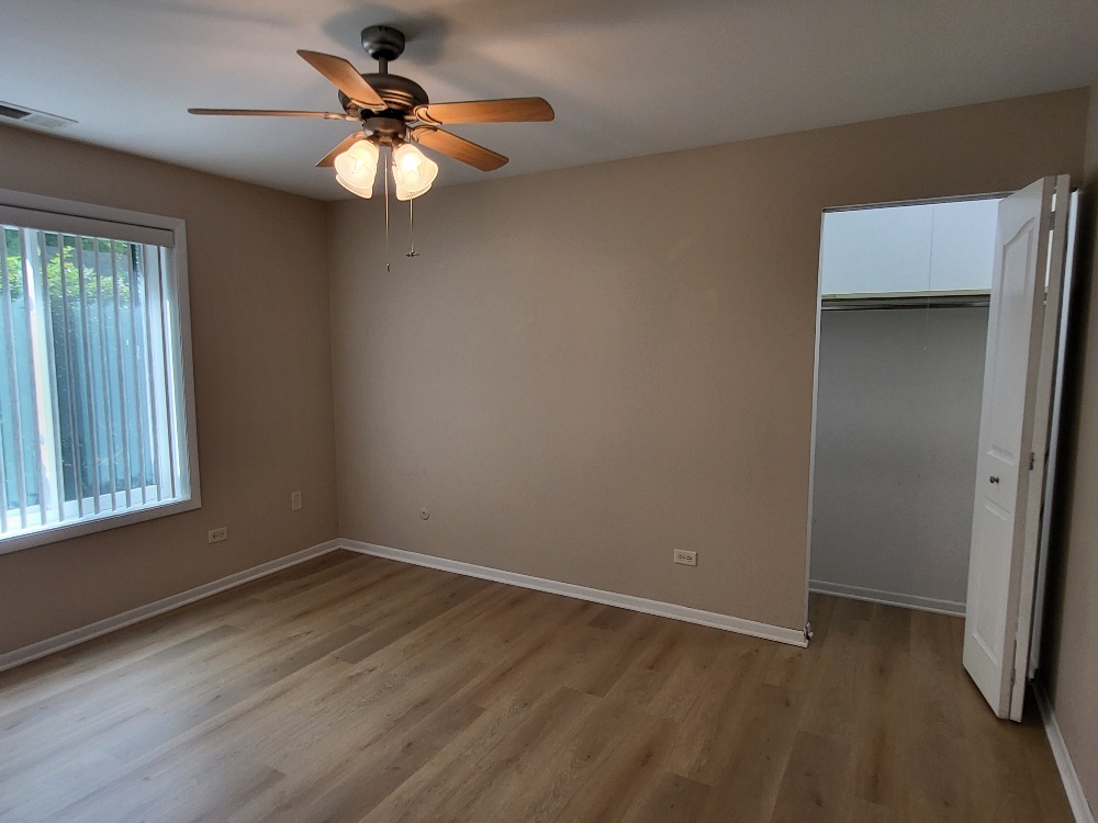 7510 FARMINGDALE Drive #104, Darien, IL 60561