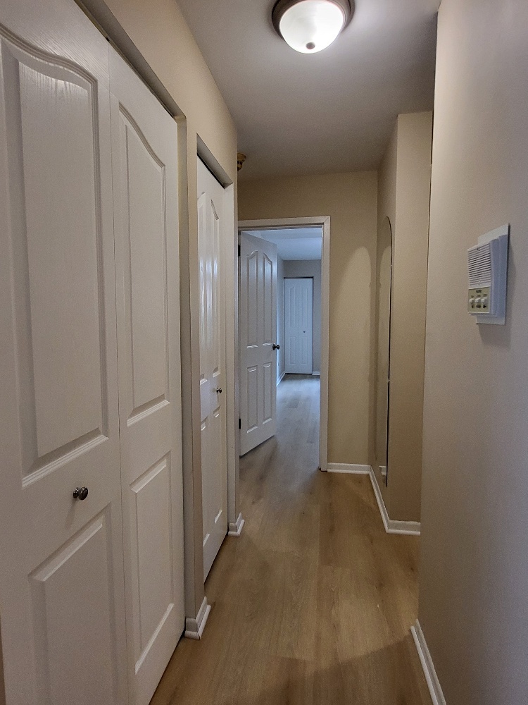 7510 FARMINGDALE Drive #104, Darien, IL 60561