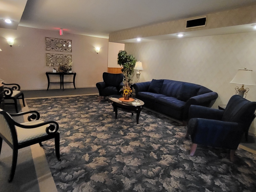 7510 FARMINGDALE Drive #104, Darien, IL 60561