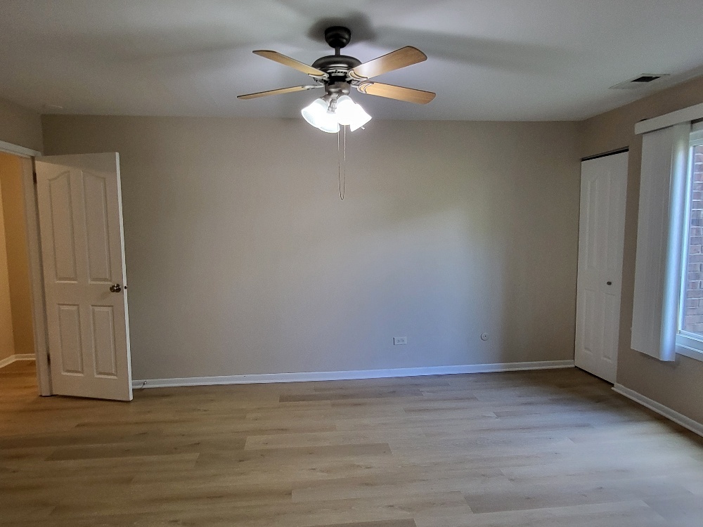 7510 FARMINGDALE Drive #104, Darien, IL 60561