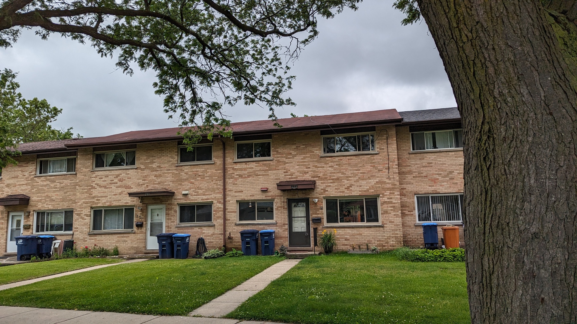 239 Dover Drive, Des Plaines, IL 60018