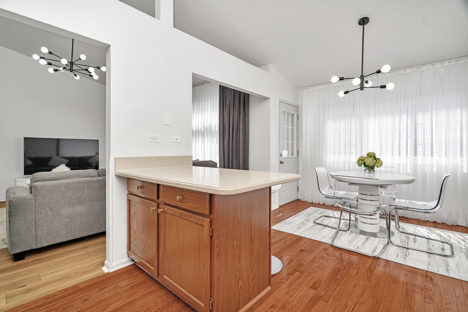 16636 Winding Creek Road, Plainfield, IL 60586