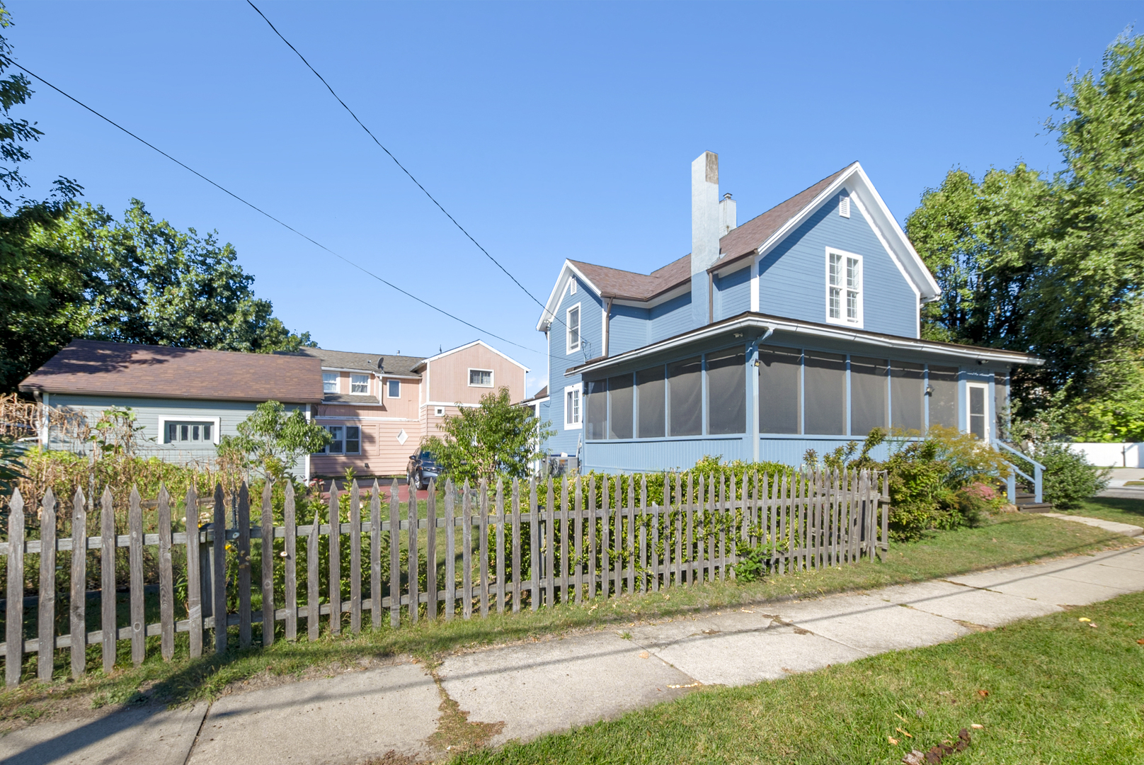 302 Griswold Street, Elgin, IL 60123