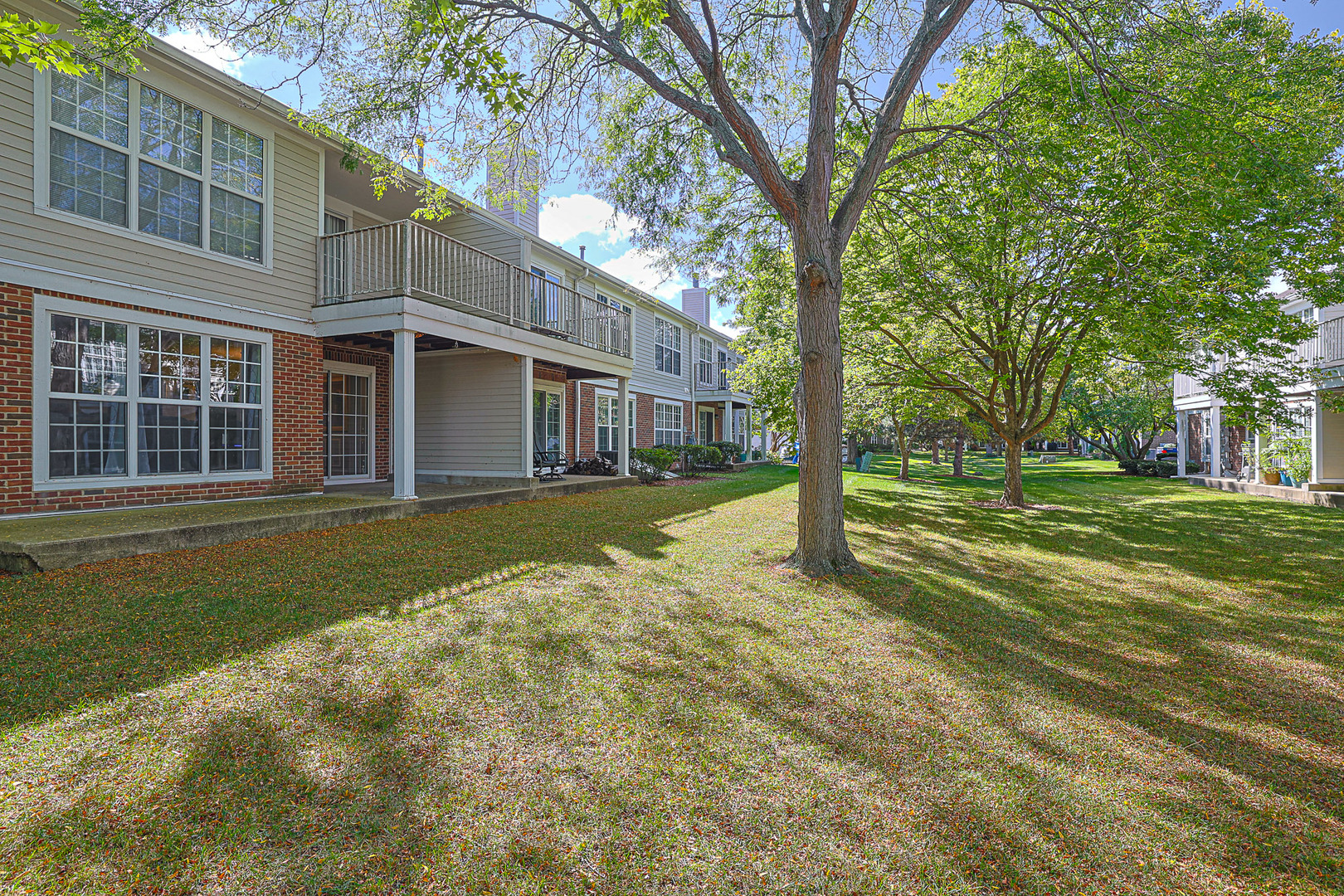 872 Lansing Court, Vernon Hills, IL 60061