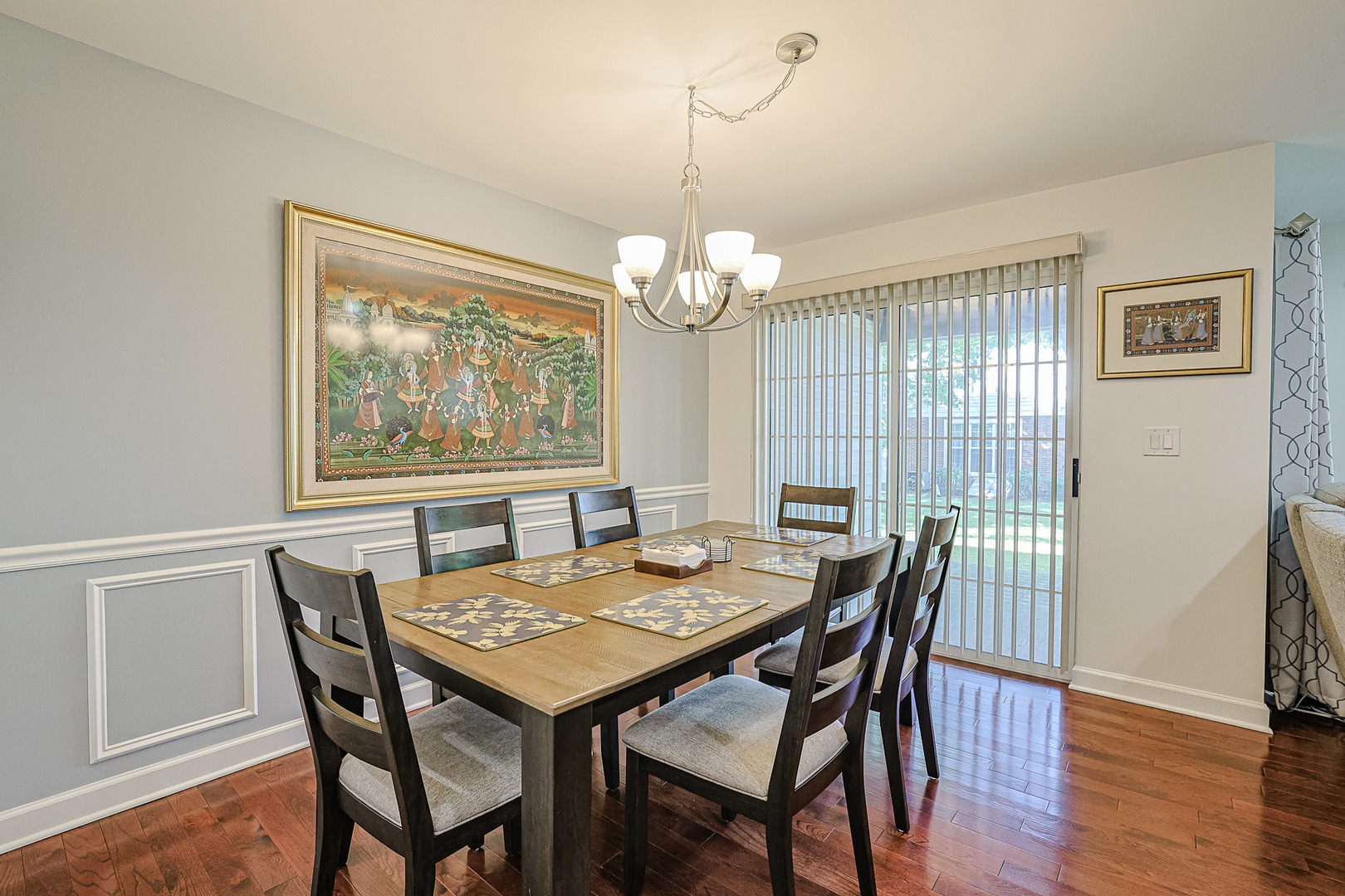 872 Lansing Court, Vernon Hills, IL 60061