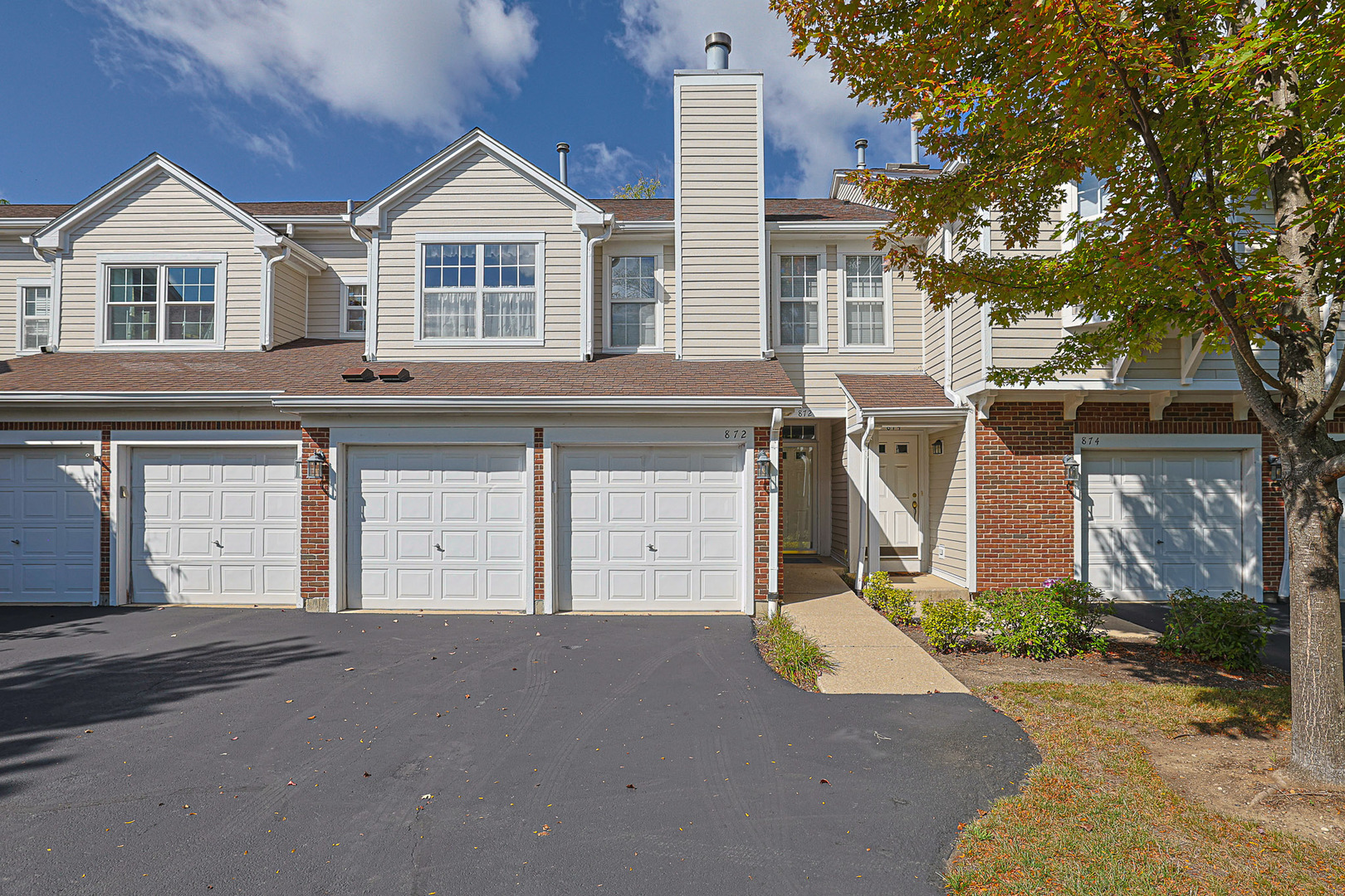 872 Lansing Court, Vernon Hills, IL 60061