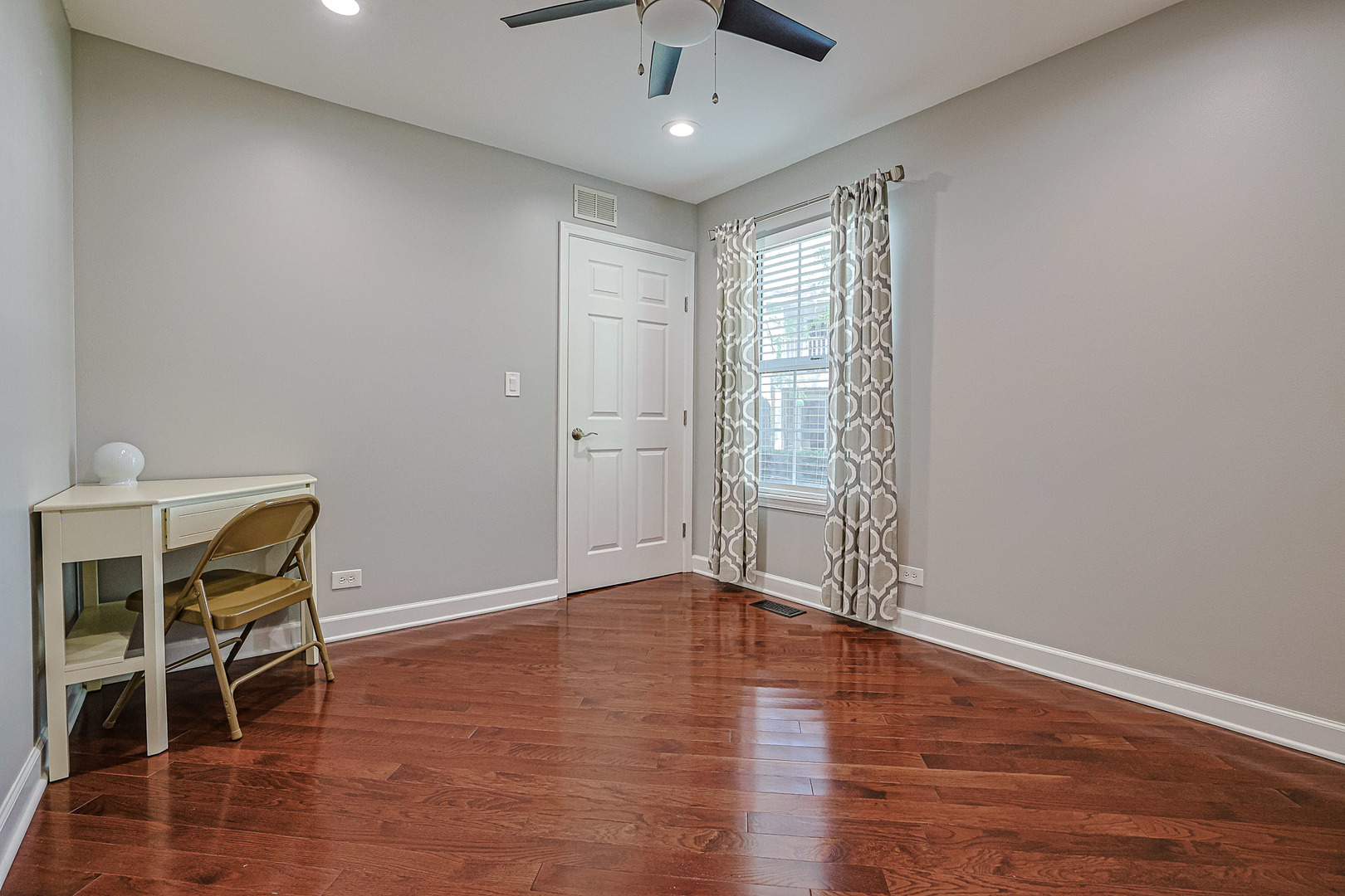872 Lansing Court, Vernon Hills, IL 60061