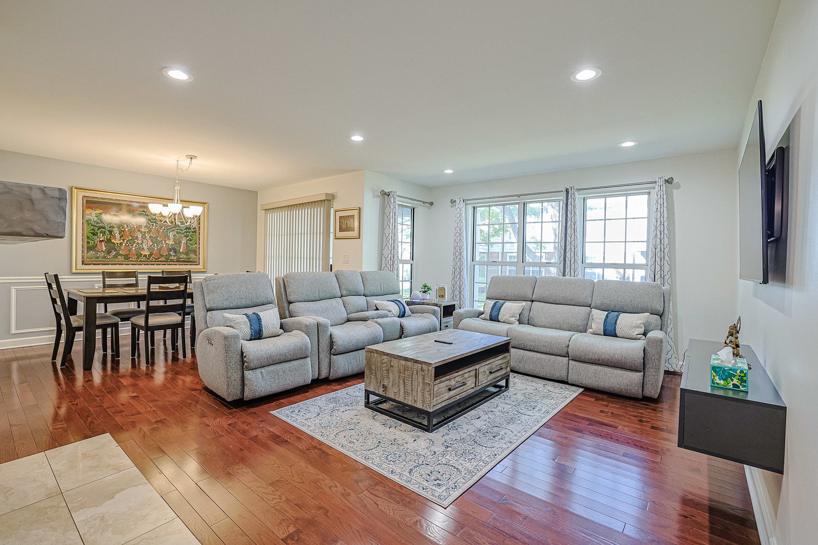872 Lansing Court, Vernon Hills, IL 60061