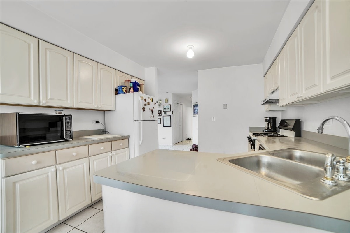 3118 Elaine Court, Flossmoor, IL 60422