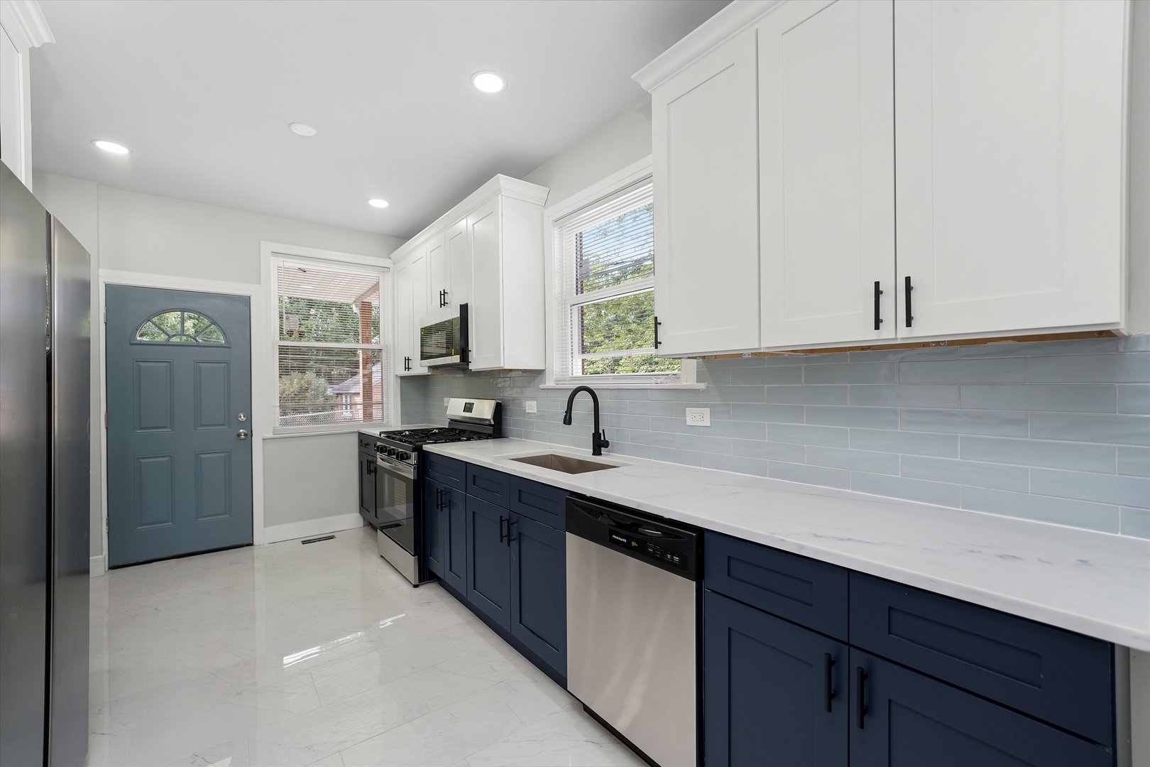 1971 W 97th Street, Chicago, IL 60643