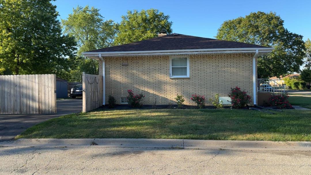 2738 Gabriel Avenue, Zion, IL 60099