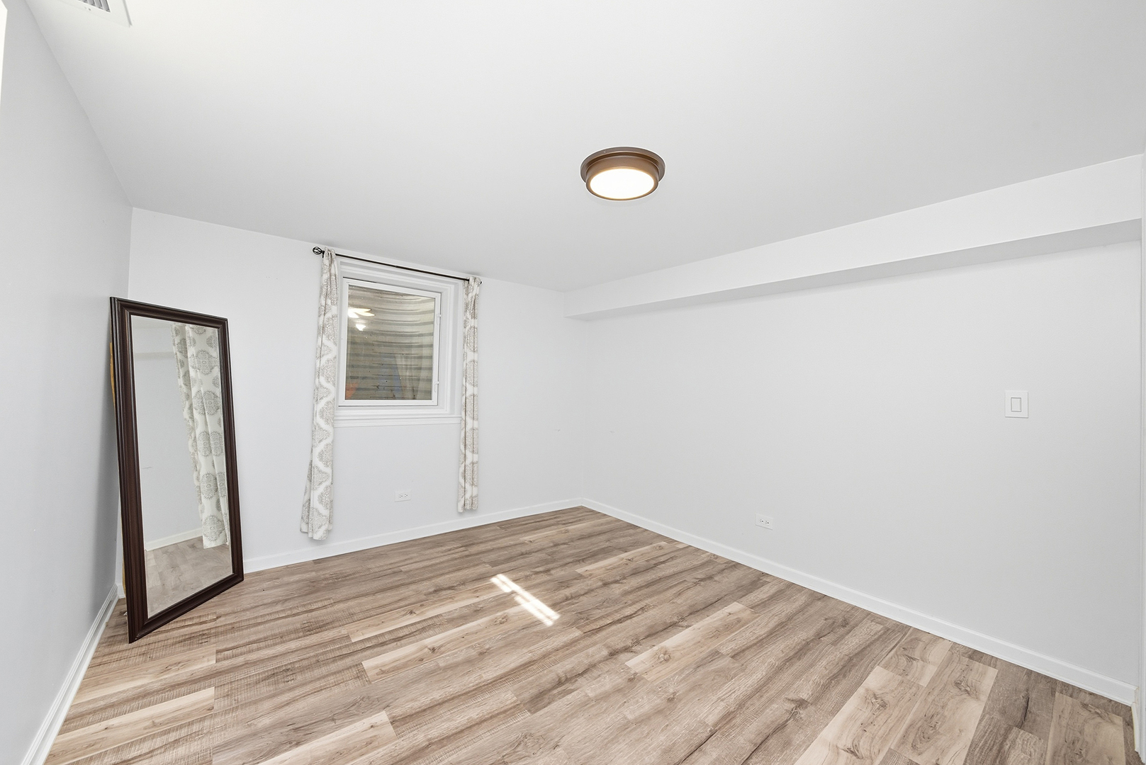 8615 Washington Street, Downers Grove, IL 60516