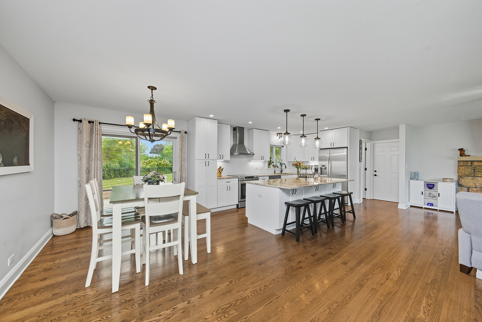 8615 Washington Street, Downers Grove, IL 60516