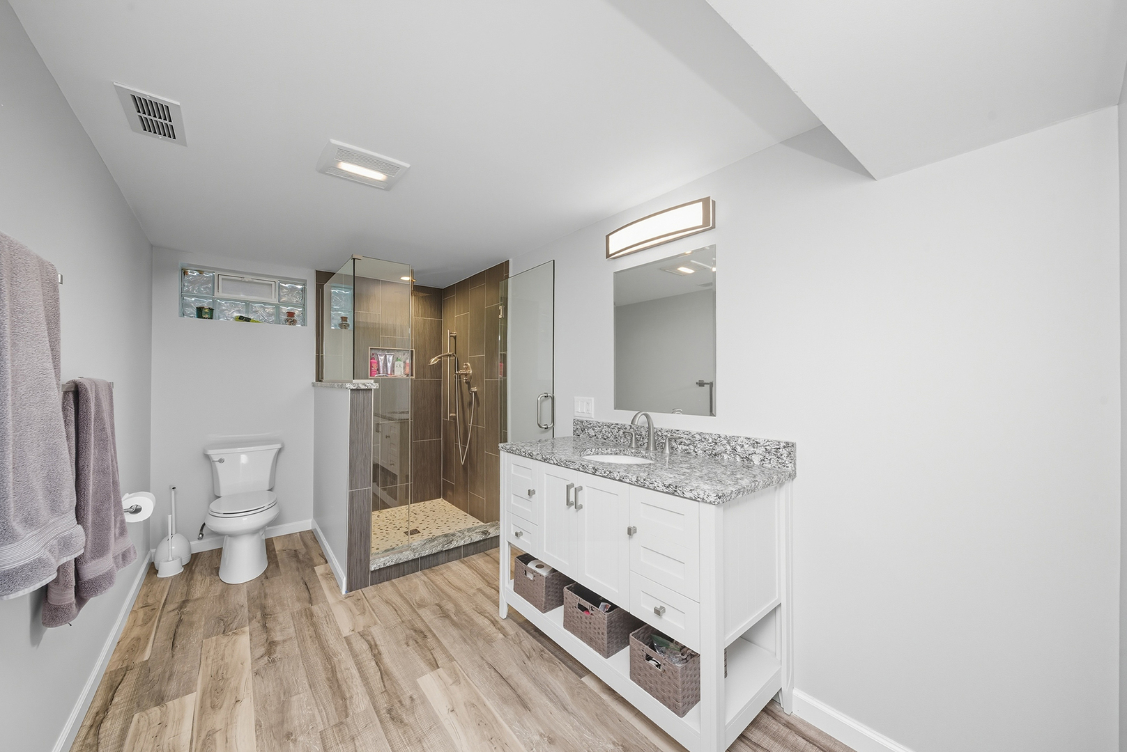 8615 Washington Street, Downers Grove, IL 60516