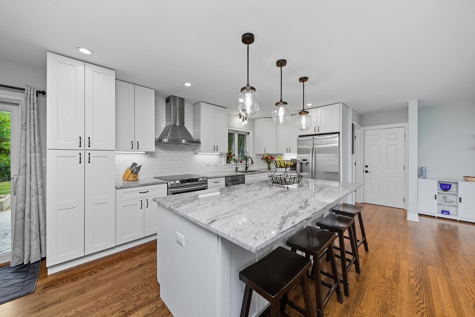 8615 Washington Street, Downers Grove, IL 60516