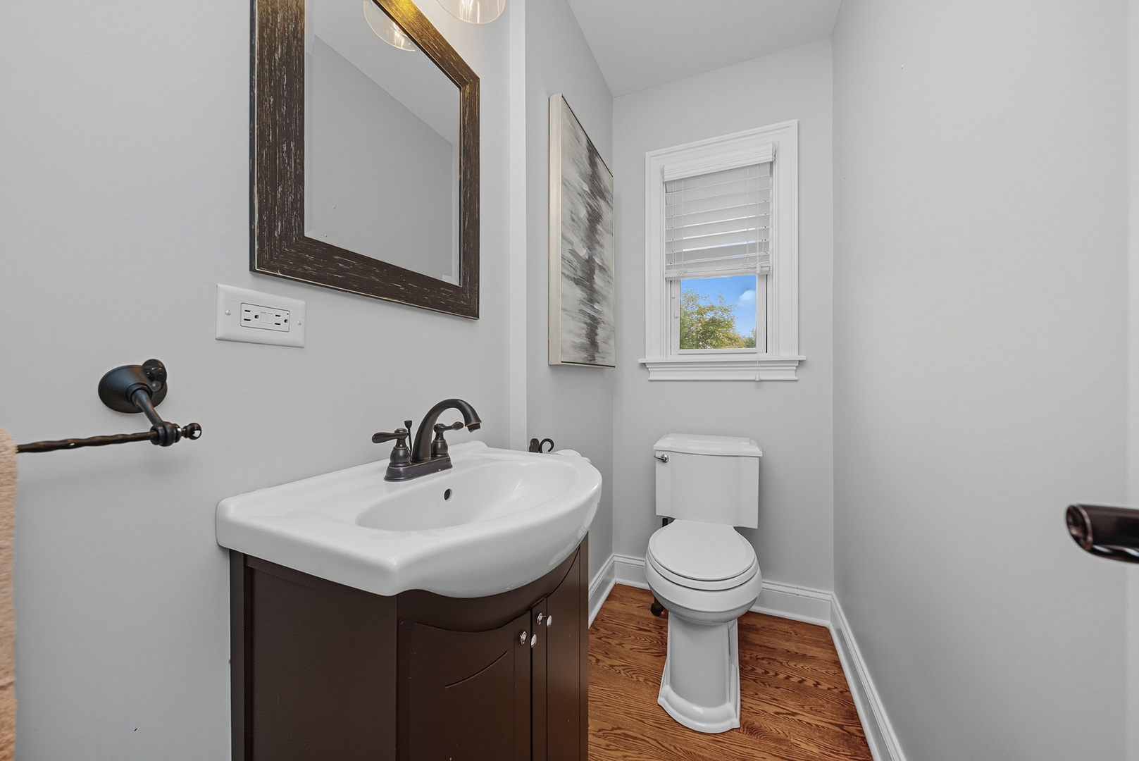8615 Washington Street, Downers Grove, IL 60516