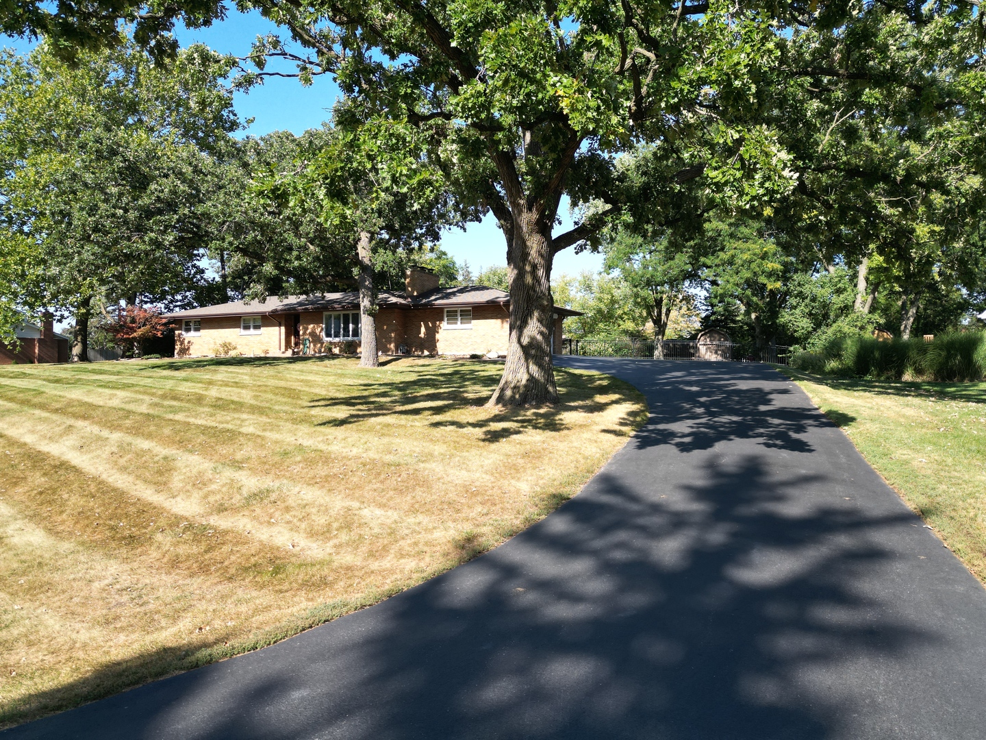 8615 Washington Street, Downers Grove, IL 60516