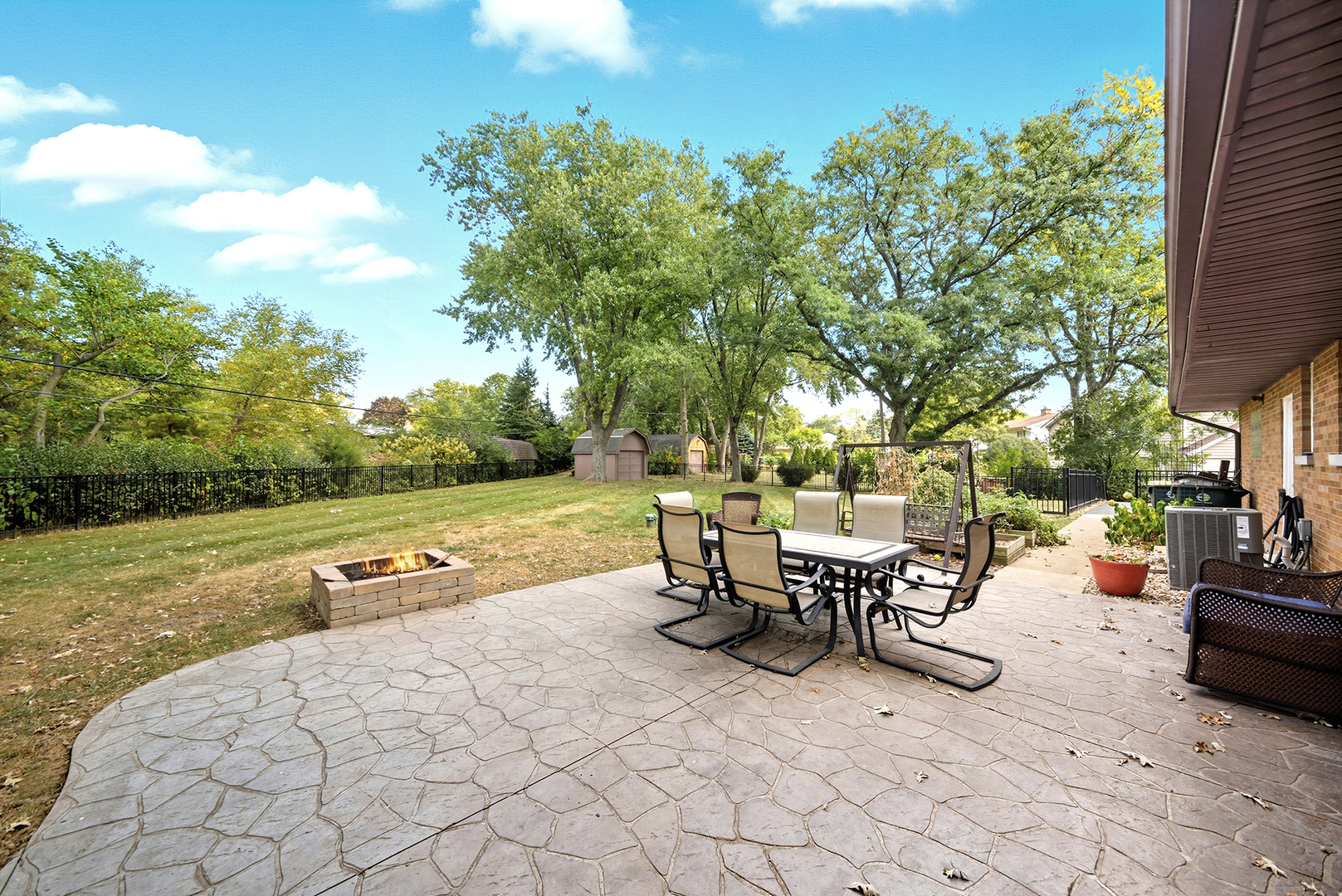 8615 Washington Street, Downers Grove, IL 60516