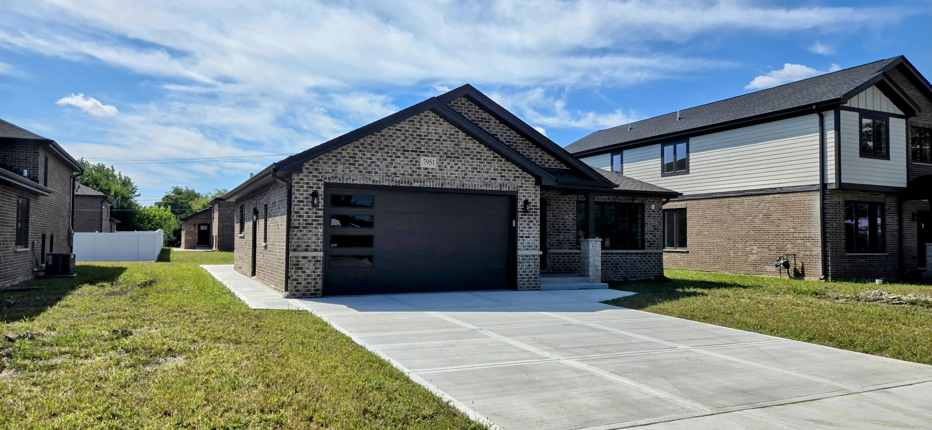 7951 W 73 Place, Bridgeview, IL 60455